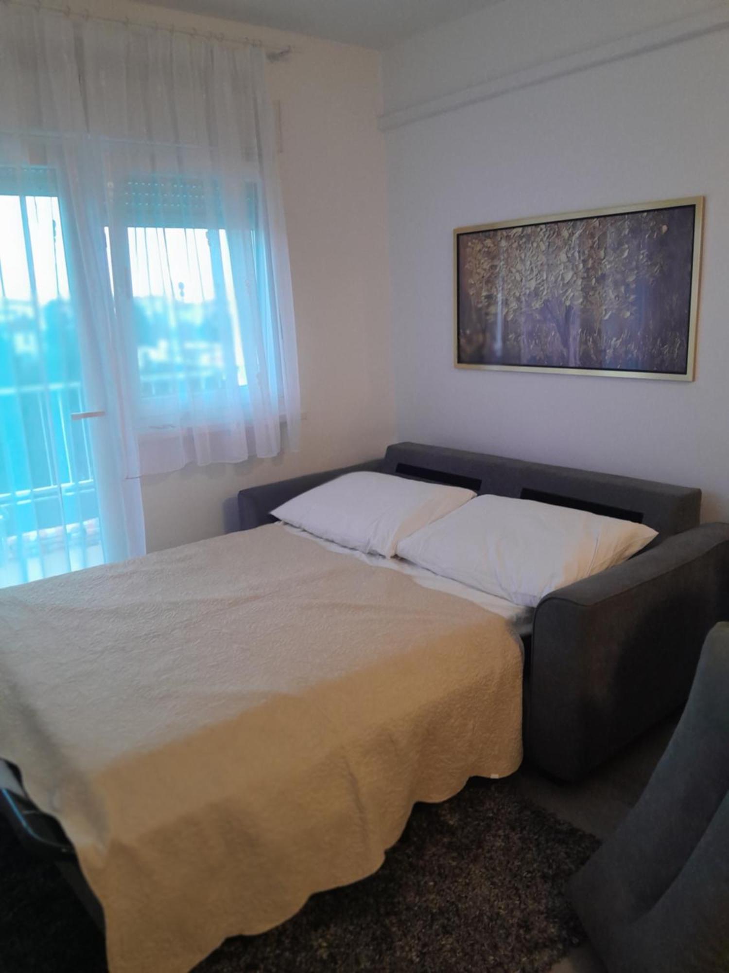 Apartma Tombili